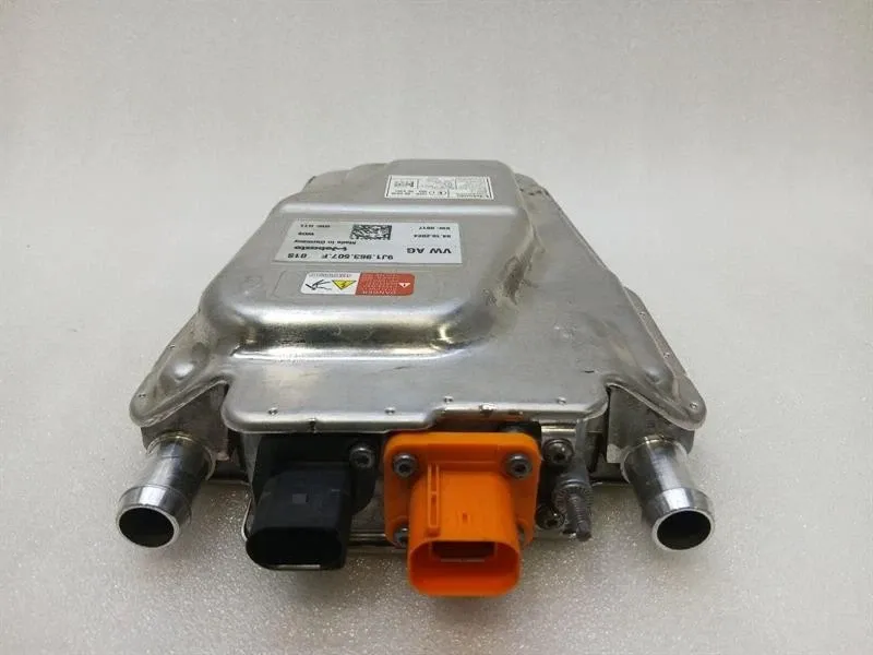 Porsche Taycan Porsche Taycan 9J electronic module 9J1963507F control unit Webasto heater Body type: Saloon
Fuel: ELECTRIC