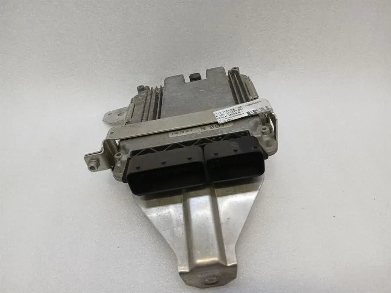 Ferrari 458 Ferrari 458 F142 Spider Engine ECU 277674 Engine Control Unit Body type: Convertible
Fuel: Petrol