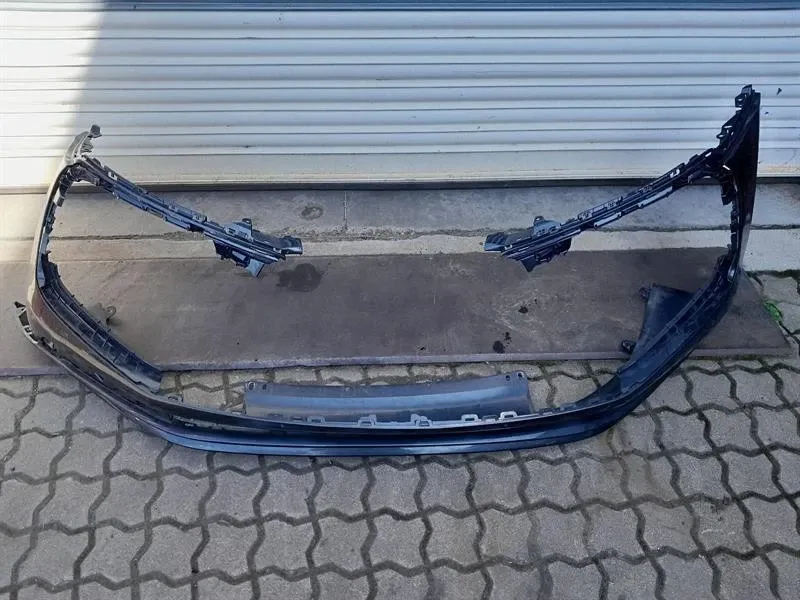 Porsche Macan Porsche Macan 95B Front Bumper 95B807221AK Bumper Defect 95B827530AK 2014-24 Body type: SUV
Fuel: Petrol