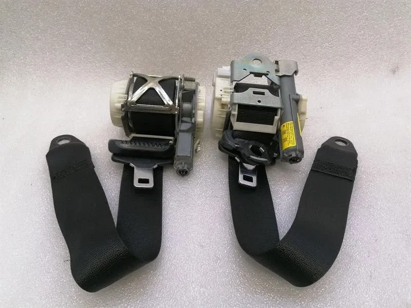 Ferrari 458 F142 Spider Seatbelt Set 84466400 Seat Belt Set 84466300