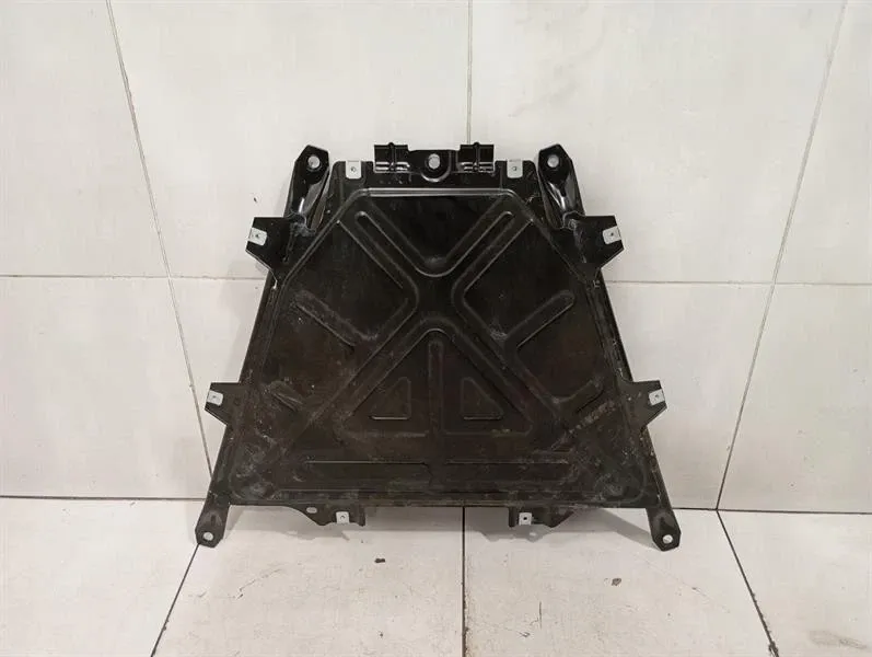 Porsche 911 (992) Porsche 911 992 holder bracket 992801764 holder carrier Body type: Convertible
Fuel: Petrol