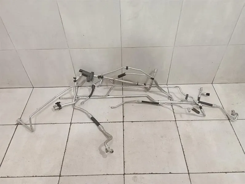 Porsche 911 (991) Porsche Cayman 981 A/C pipe 99157309402 LHD SET air conditioning line air conditioning Body type: Coupe
Fuel: Petrol