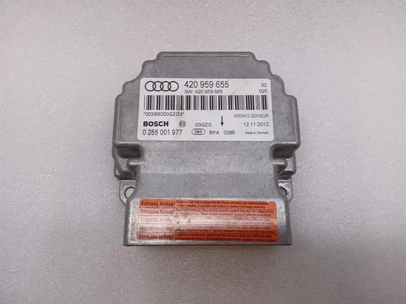 Audi R8 Audi R8 Type 42 5.2 V10 Coupe Safety Module ECU 420959655 Air Control Unit SRS Body type: Coupe
Fuel: Petrol