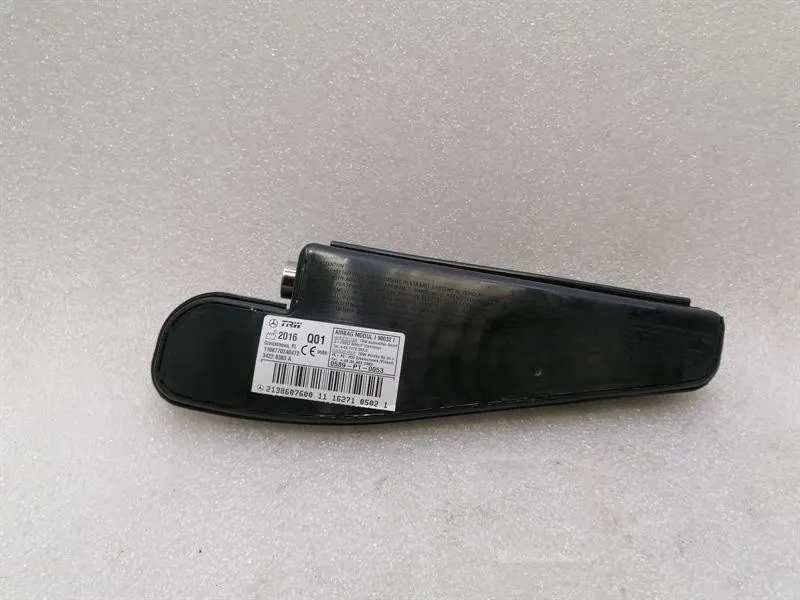 Mercedes-Benz A (W176) MERCEDES E CLASS W213 MODULES A2138607600 RH SEAT MODULE SEAT CURTAIN Body type: Estate
Fuel: Petrol