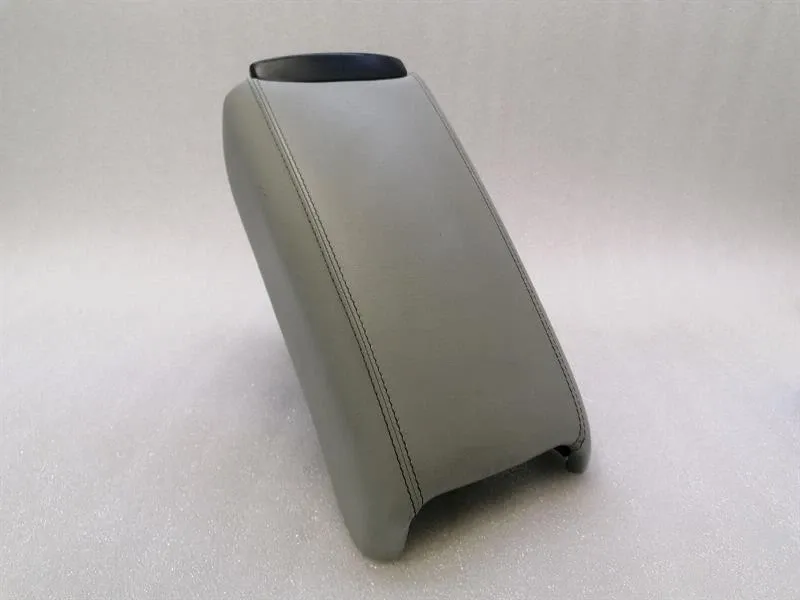 Maserati GranTurismo Maserati Granturismo M145 Armrest 981609048 Centre Armrest Armrest Body type: Coupe
Fuel: Petrol