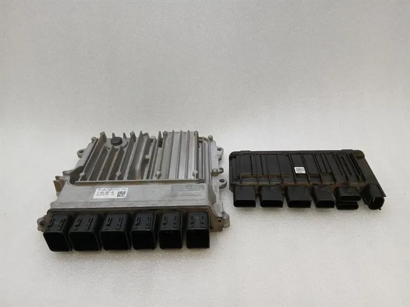BMW 3 (G20 / G21) BMW 3 Series M3 G80 G20 Engine ECU 5a53262 Engine Control Unit Body type: Saloon
Fuel: Petrol