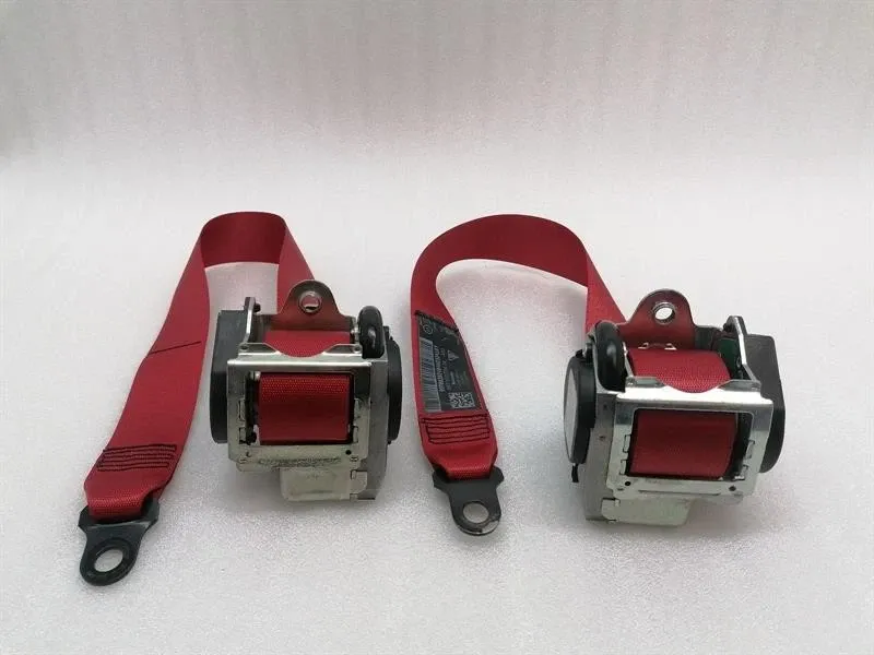 Porsche 911 (997) Porsche 911 997 Front Seatbelt Set 99780303302 Seat Belt Red Coupe Body type: Coupe
Fuel: Petrol