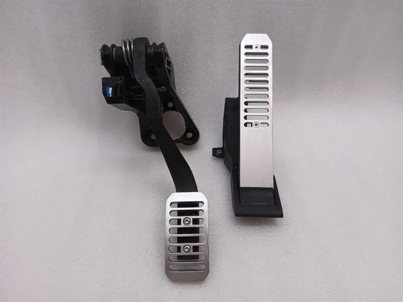 McLaren 720S Coupe Throttle Pedal (Electrical) 11CA002CP Throttle + Brake Pedal Brand/Model: MCLAREN 720S
Year: 2018
Engine: 39...