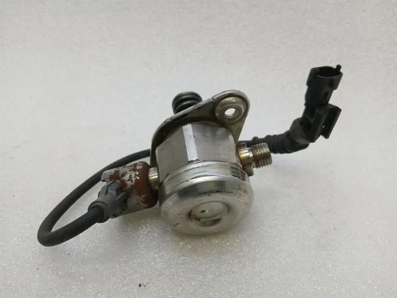 Ferrari 458 F142 Spider Fuel Pump Mechanical 249655 Fuel Pump