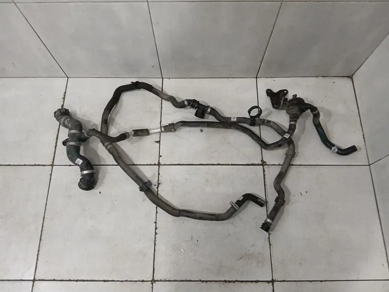 BMW 3 (G20 / G21) BMW 3 Series M3 G80 G20 Cooling Pipe 8096423 Coolant Hose Pipe Body type: Saloon
Fuel: Petrol