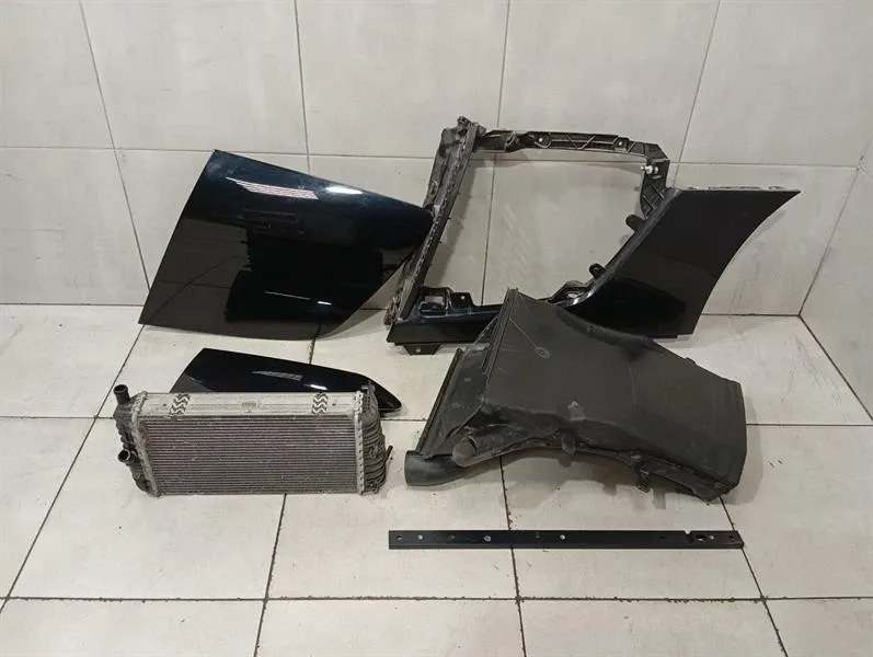 Audi R8 AUDI R8 4S V10 RWD Cover 4S8853337 Trim RADIATOR LEFT SIDE SET Body type: Coupe
Fuel: Petrol
