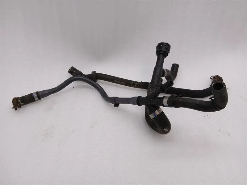Porsche Taycan Porsche Taycan 9J cooling pipe 9J1121661 cooling water hose hose Body type: Saloon
Fuel: ELECTRIC