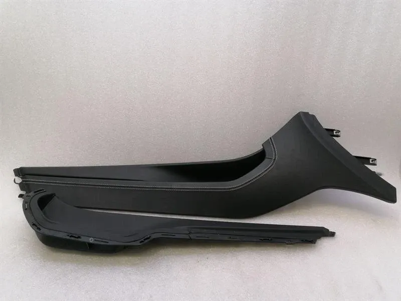 Bentley Continental GT Bentley Continental GTC 18-24 3S 3SD Centre Console Cover 3SA809099L Fairing Body type: Convertible
Fuel: Petrol