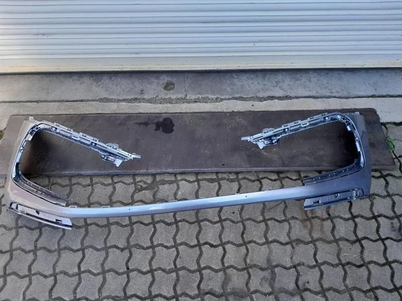 Porsche Macan Porsche Macan 95B Front Bumper 95B807221AK Front Bumper 95B827530AK 2014-24 Body type: SUV
Fuel: Petrol