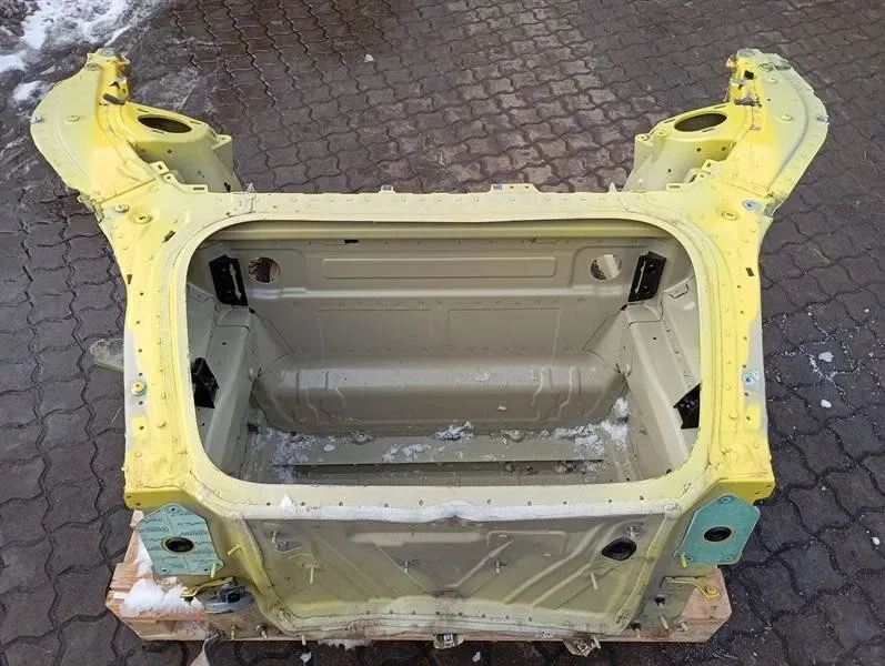 Porsche 911 (991) Porsche Boxster Spyder 718 front end clip 99150199101 lock carrier front mask Body type: Convertible
Fuel: Petrol