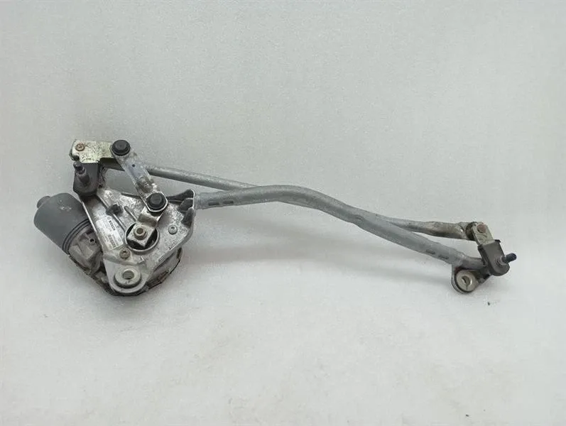 Bentley Continental GT Bentley Continental GTC 18-24 3S 3SD Wiper Linkage 3SD955120 RHD Wiper Motor Body type: Convertible
Fuel: Petrol