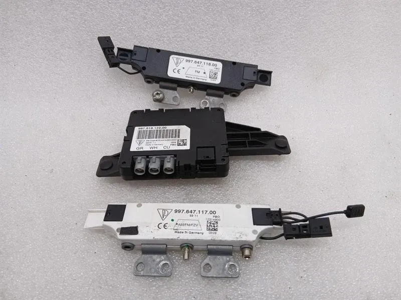Porsche 911 (991) Porsche 911 997 Aerial / Antenna 99764711800 Antenna SET SET Body type: Convertible
Fuel: Petrol