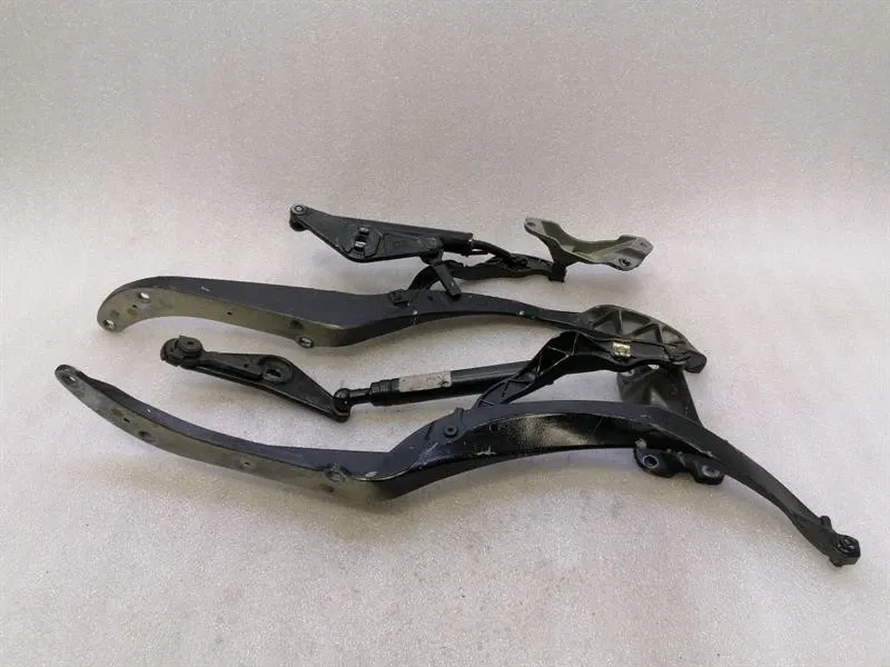 Porsche Boxster (986) Porsche Boxster 986 boat hinge set 98656157201 tailgate hinge set Body type: Convertible
Fuel: Petrol