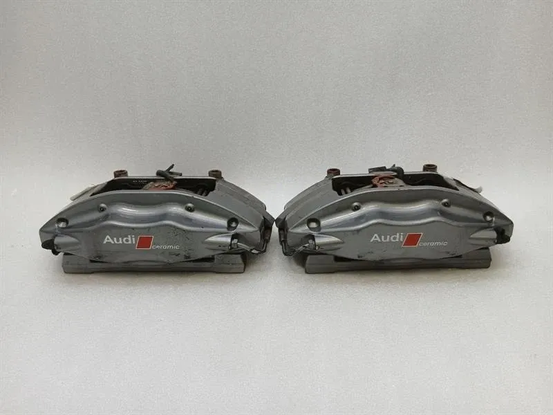 Audi R8 Audi R8 4S brake caliper set rear rear 4S0615407D rear ceramic brake caliper