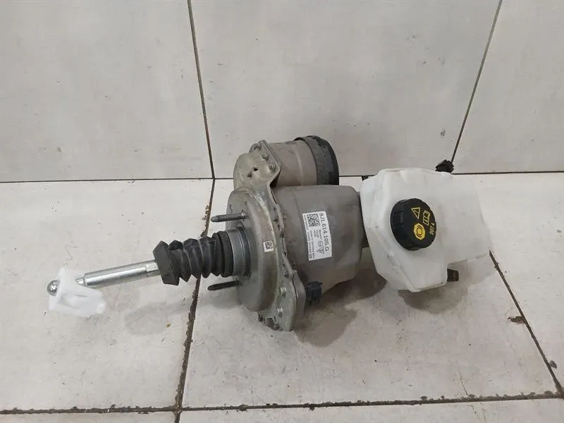 Porsche Taycan Porsche Taycan 9J Brake Servo 9J1614105G Brake Booster Body type: Saloon
Fuel: ELECTRIC