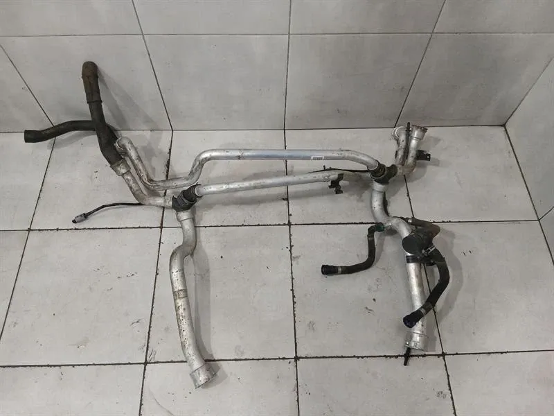 Porsche 911 (991) Porsche 911 991 cooling pipe set 99110671102 cooling water hose hose set Body type: Coupe
Fuel: Petrol
