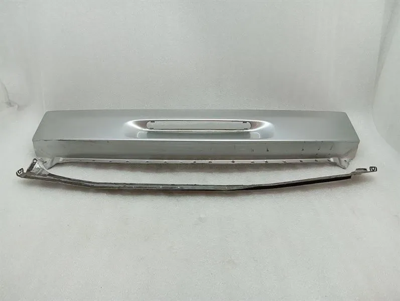 Porsche 911 (996) Porsche 911 996 rear center section 99650321100 rear center section cover Body type: Targa
Fuel: Petrol