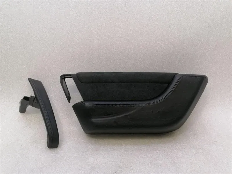 Porsche 911 (997) Porsche 911 997 GT3 RS Door Inner Handle 99755543291 Interior Door Handle FAULTY Body type: Convertible
Fuel: Petrol