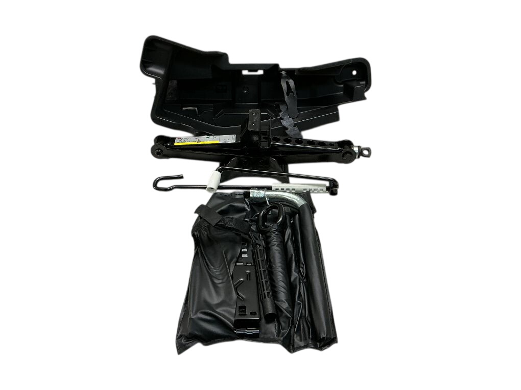 Audi Q3 (8U) Tool Kit 5N0011031B 8U0011215 7N0011221 7L0860321A 8N001...