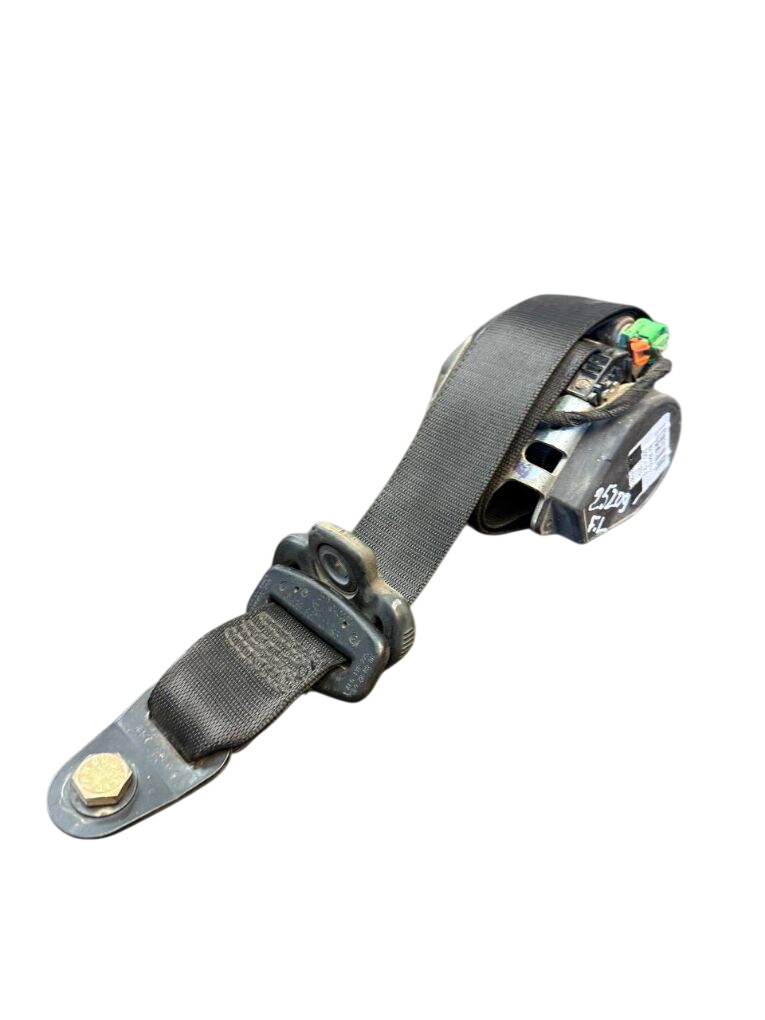Mercedes-Benz Viano / Vito (W639) Seat Belt Front Left A6398600085 A6398603885 Seat Belt Front Left ME...