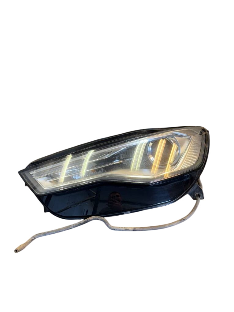 Audi A6 (C7) передняя фара (левая) 4G0941005F Headlight left AUDI A6 / A6 ALLROAD ...