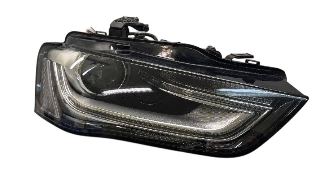 Audi A4 (B8) передняя фара (правая) 8K0941006D 4G0907697D 8K0941597E Headlight righ...