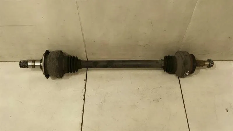 Mercedes-Benz A (W169) Mercedes CLS W219 drive shaft rear right A2113501156 rear right drive shaft Body type: Saloon
Fuel: Petrol
