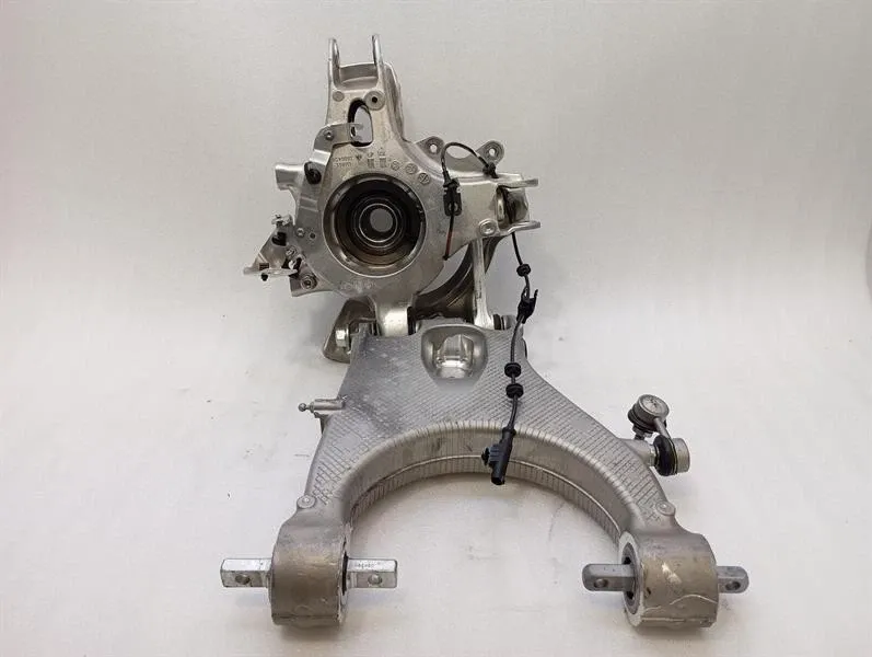 Ferrari Roma F169 Right Rear Hub 867728 Wheel Bearing Housing Rear Right