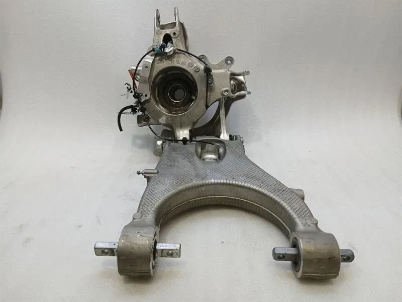 Ferrari Roma F169 Right Rear Hub 867728 Wheel Bearing Housing Rear Right
