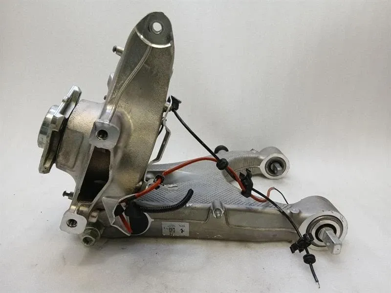 Ferrari Roma F169 Right Rear Hub 867728 Wheel Bearing Housing Rear Right
