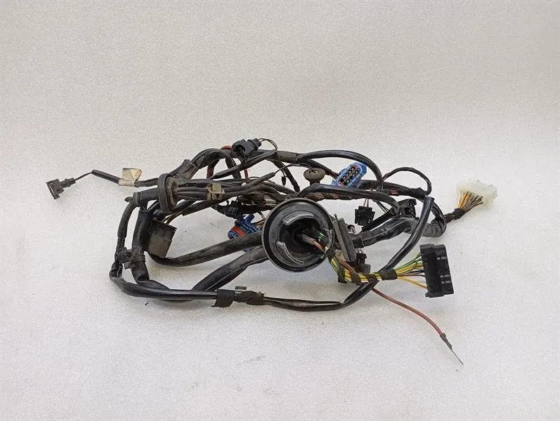 Porsche 911 (996) Porsche 911 996 Wiring Loom Front Left 99661231310 Wiring Harness Front Left Body type: Coupe
Fuel: Petrol