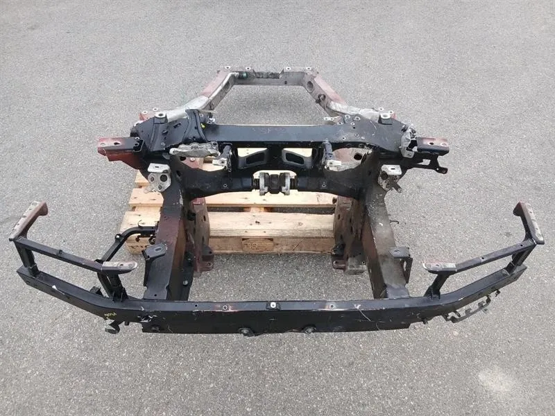 Ferrari SF90 F173 Subframe Rear 985874570 SF90 Axle Frame Rear Frame Chassis Brand/Model: FERRARI SF90
Year: 2025
Engine: 29...