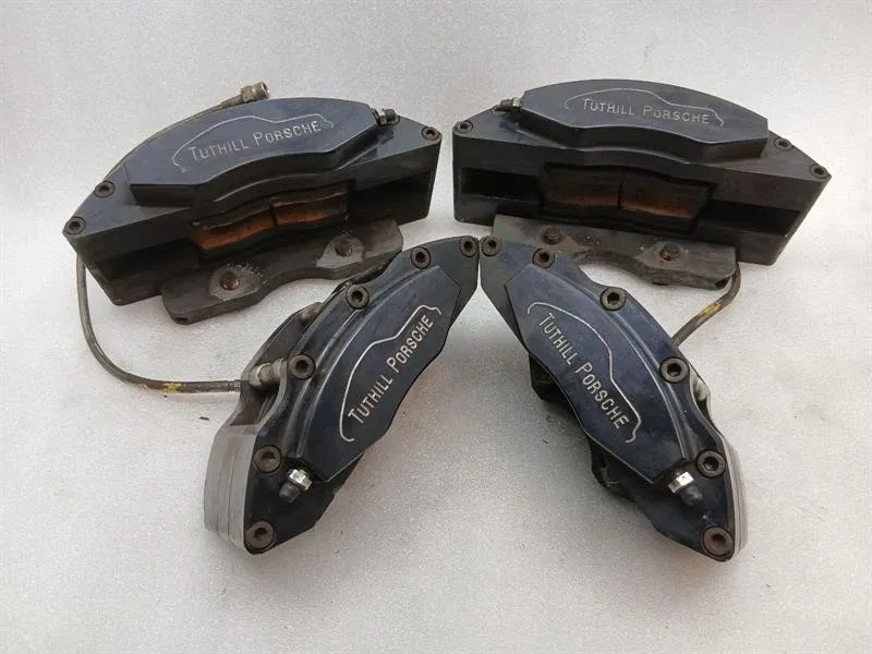 Porsche 911 Porsche 911 Carrera 3.2 1984-1989 Brake Caliper Set Lithill Brake Caliper Kit Set Body type: Coupe
Fuel: Petrol