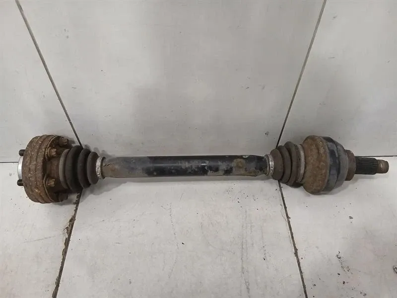 BMW 6 (E63 / E64) BMW 6 Series E63 Drive Shaft Rear Right 2283956 Rear Right Drive Shaft Body type: Coupe
Fuel: Petrol