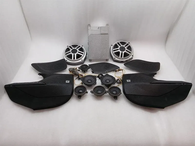 Ferrari 296 GTS F171 Speakers 936132 JBL SET Speakers SET SET HIFI AUDIO Brand/Model: FERRARI 296
Year: 2025
Engine: 299...