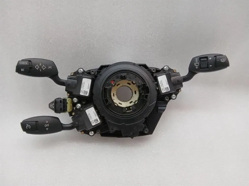 BMW 6 (E63 / E64) BMW 6 Series E63 Wiper Stalks 6977324 SZL Indicator Switch Steering Column Switch Body type: Coupe
Fuel: Petrol