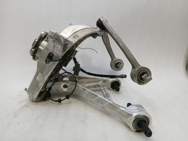 Ferrari Roma F169 Right Front Hub 867714 Amalfi Wheel Bearing Housing Front Right