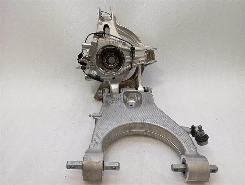 Ferrari 296 GTS F171 Right Rear Hub 843963 Wheel Bearing Housing Rear Right Brand/Model: FERRARI 296
Year: 2025
Engine: 299...