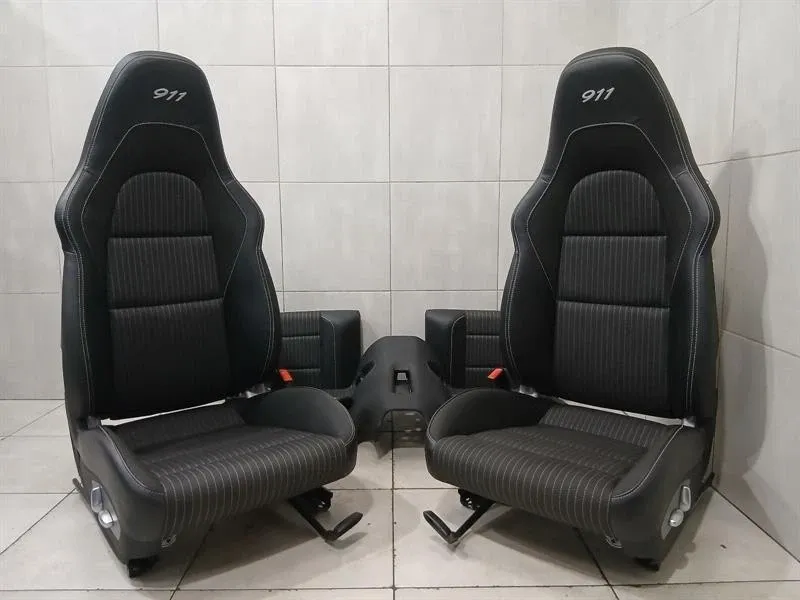 Porsche 911 (991) Porsche 911 991 seats Carrera T GT3 Touring seats interior exclusive manufacture Body type: Coupe
Fuel: Petrol