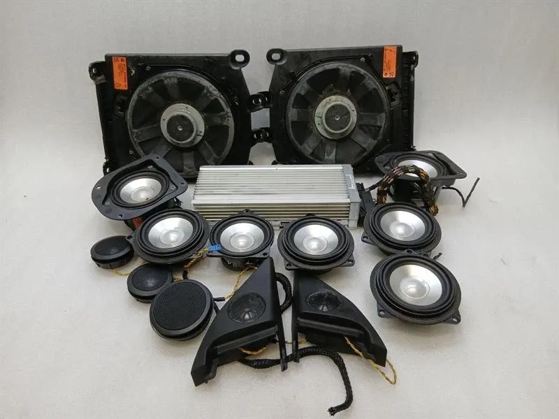 BMW 6 (E63 / E64) BMW 6 Series M6 E63 LOGIC 7 Speaker Set 6974723 Loudspeakers SET L7 Body type: Coupe
Fuel: Petrol