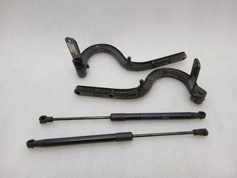 McLaren 720S Coupe Bonnet Hinge Set 14A0832CP Hood Hinge Set Brand/Model: MCLAREN 720S
Year: 2018
Engine: 39...