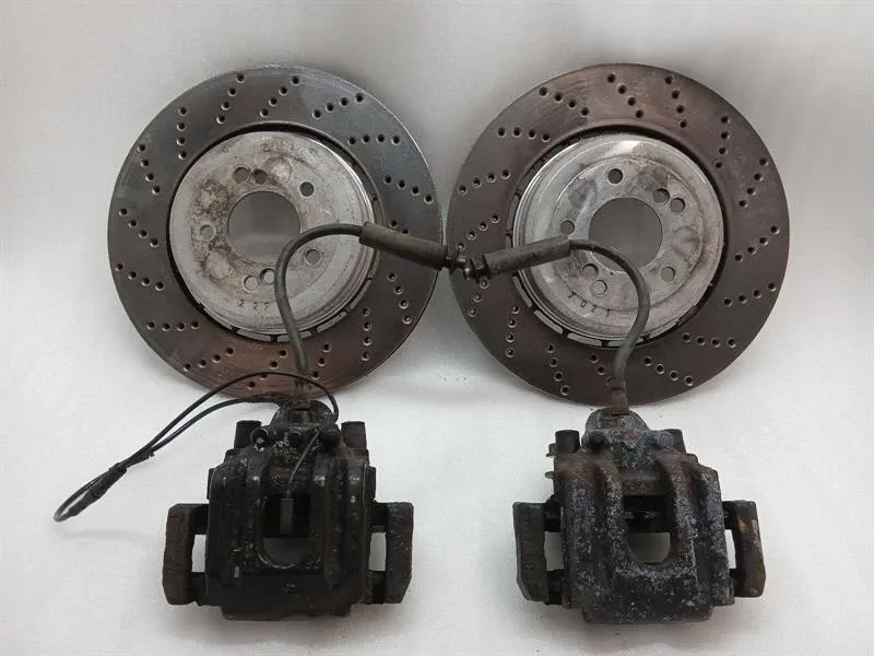 BMW 6 (E63 / E64) BMW 6 Series E63 E64 M6 Brake Caliper 2283164 REAR SET Brake Caliper SET Body type: Coupe
Fuel: Petrol