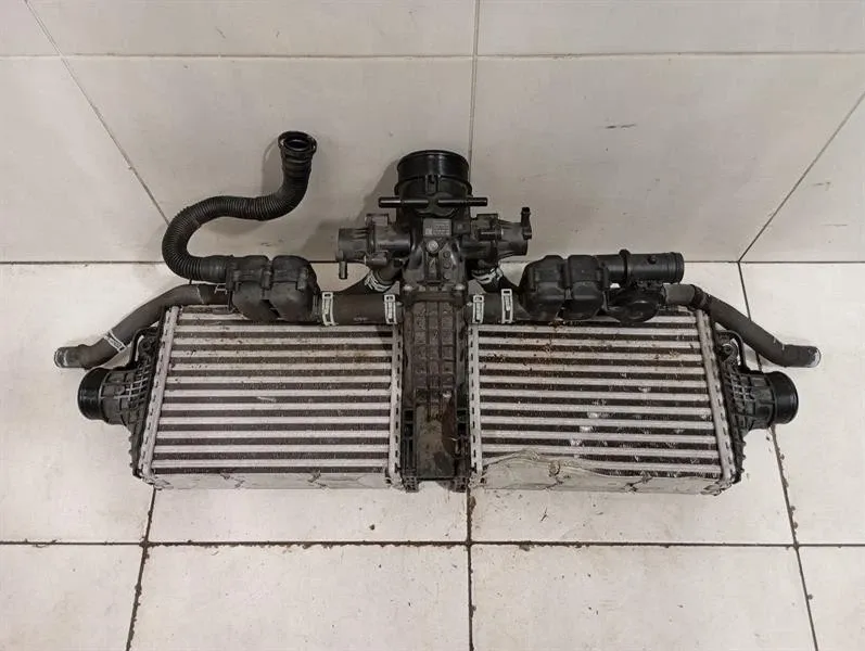 Porsche 911 (992) Porsche 911 992 Intercooler 992145805D FAULTY Intercooler 992129504A Body type: Coupe
Fuel: Petrol