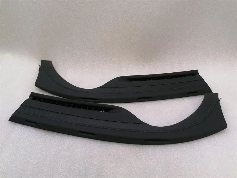Porsche 911 (996) Porsche 911 996 Turbo Defrost Trim Leather 99655218604 Dashboard Cover Set Body type: Coupe
Fuel: Petrol