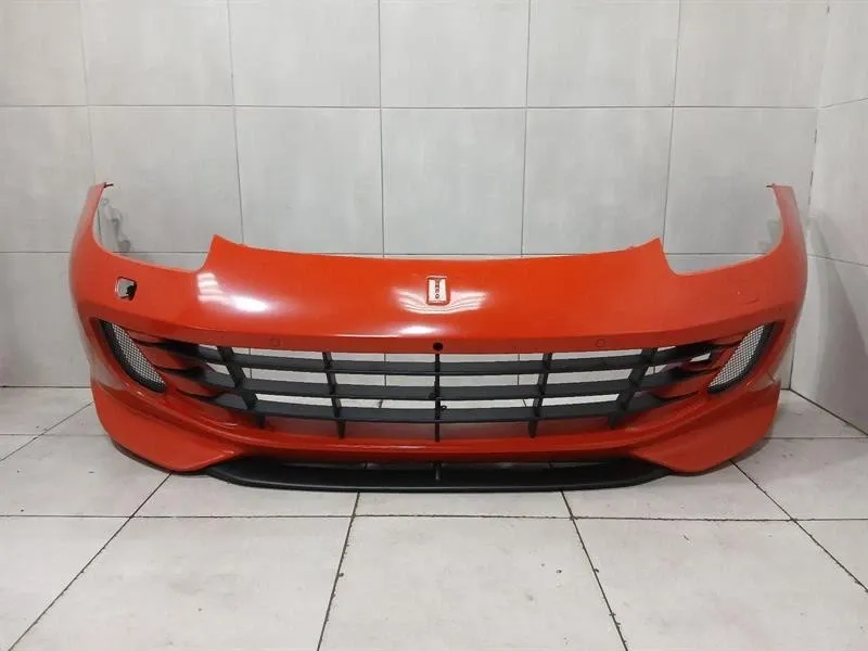 Ferrari GTC4 Lusso F151M Front Bumper 89047110 Front Bumper COMPLETE Brand/Model: FERRARI GTC4LUSSO
Year: 2020
Engin...